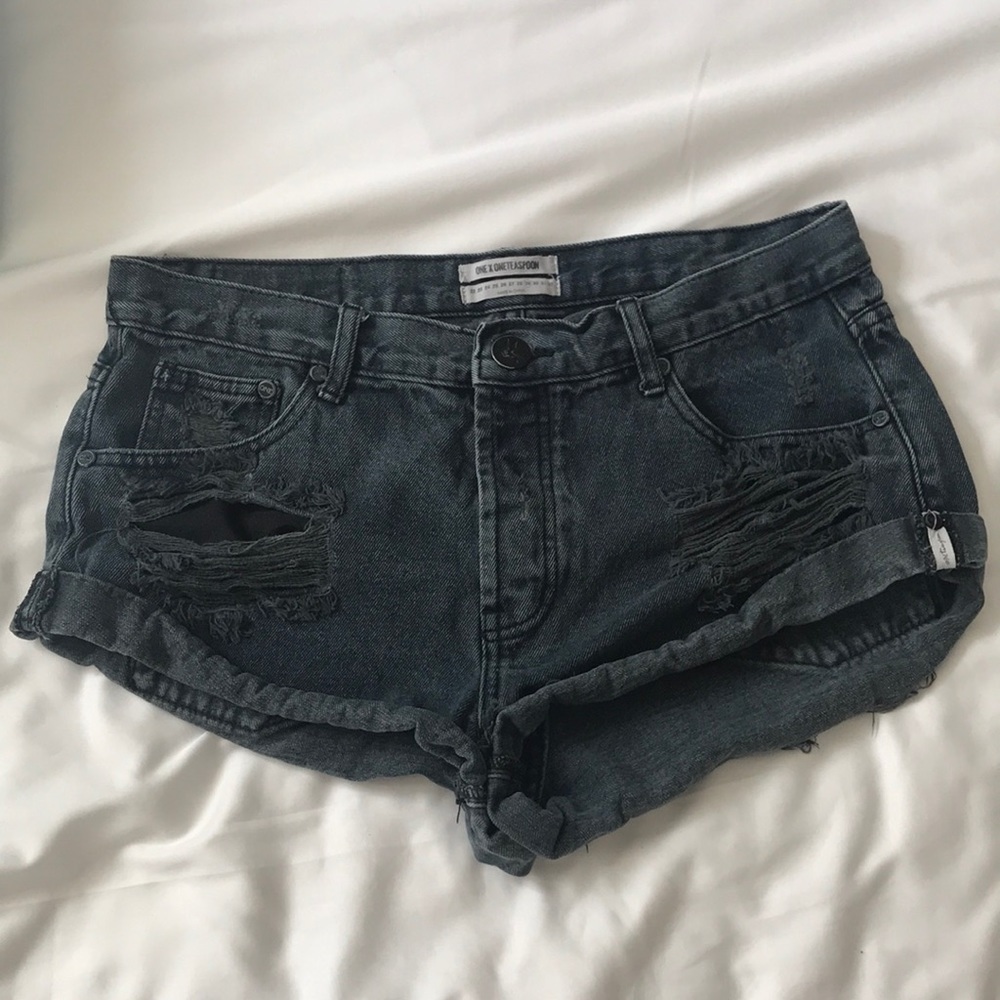 One Teaspoon Jean shorts. Style Bandits. Size 29